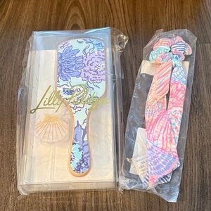 New Lilly Pulitzer Pastel Floral Paddle Brush with Pink & Blue hair tie bow